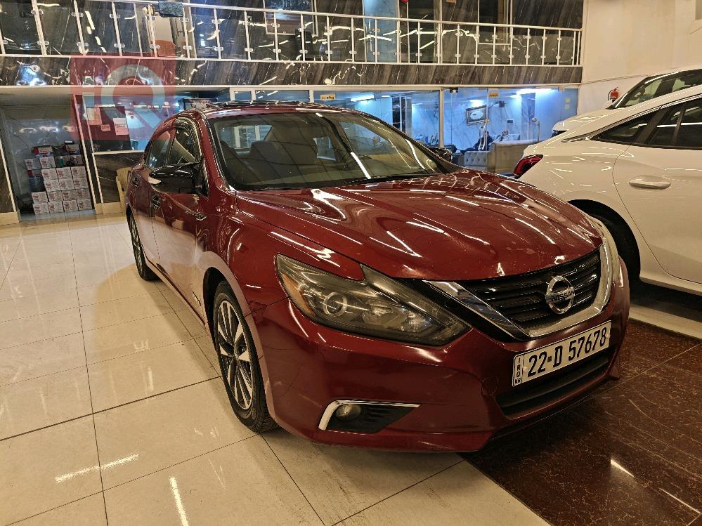 نيسان ألتيما